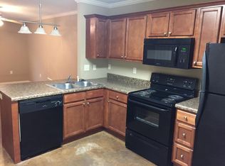 1530 Davis St APT D, Conway, AR 72032