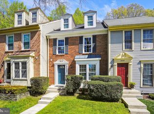 8462 Blue Oak Ct, Springfield, VA 22153