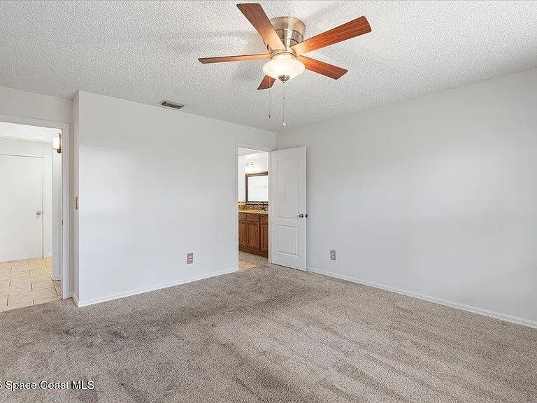 816 Hunters Creek Dr — Photo 18