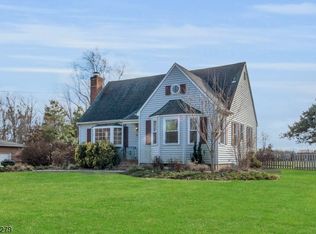 32 Washington Crossing Pe Rd, Pennington, NJ 08534