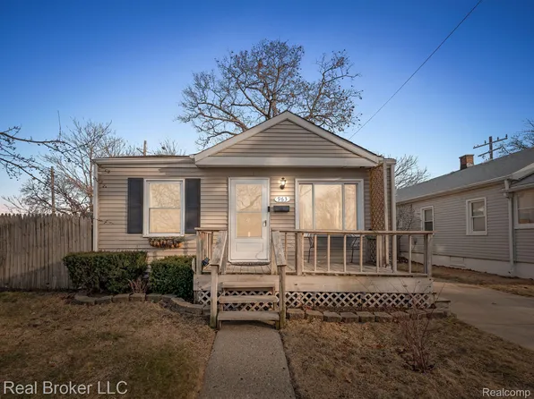 963 E Madge Ave, Hazel Park, MI 48030