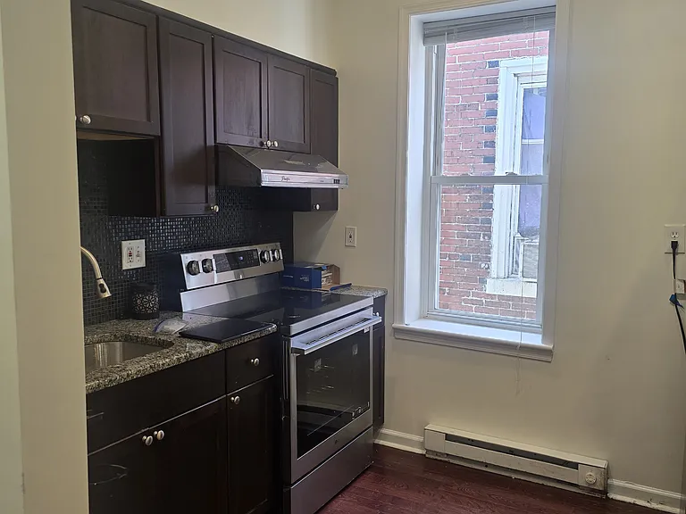 1708 Mifflin St #2 — Photo 29