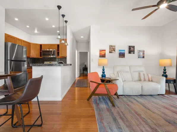 160 Keonekai Rd APT 8-203, Kihei, HI 96753