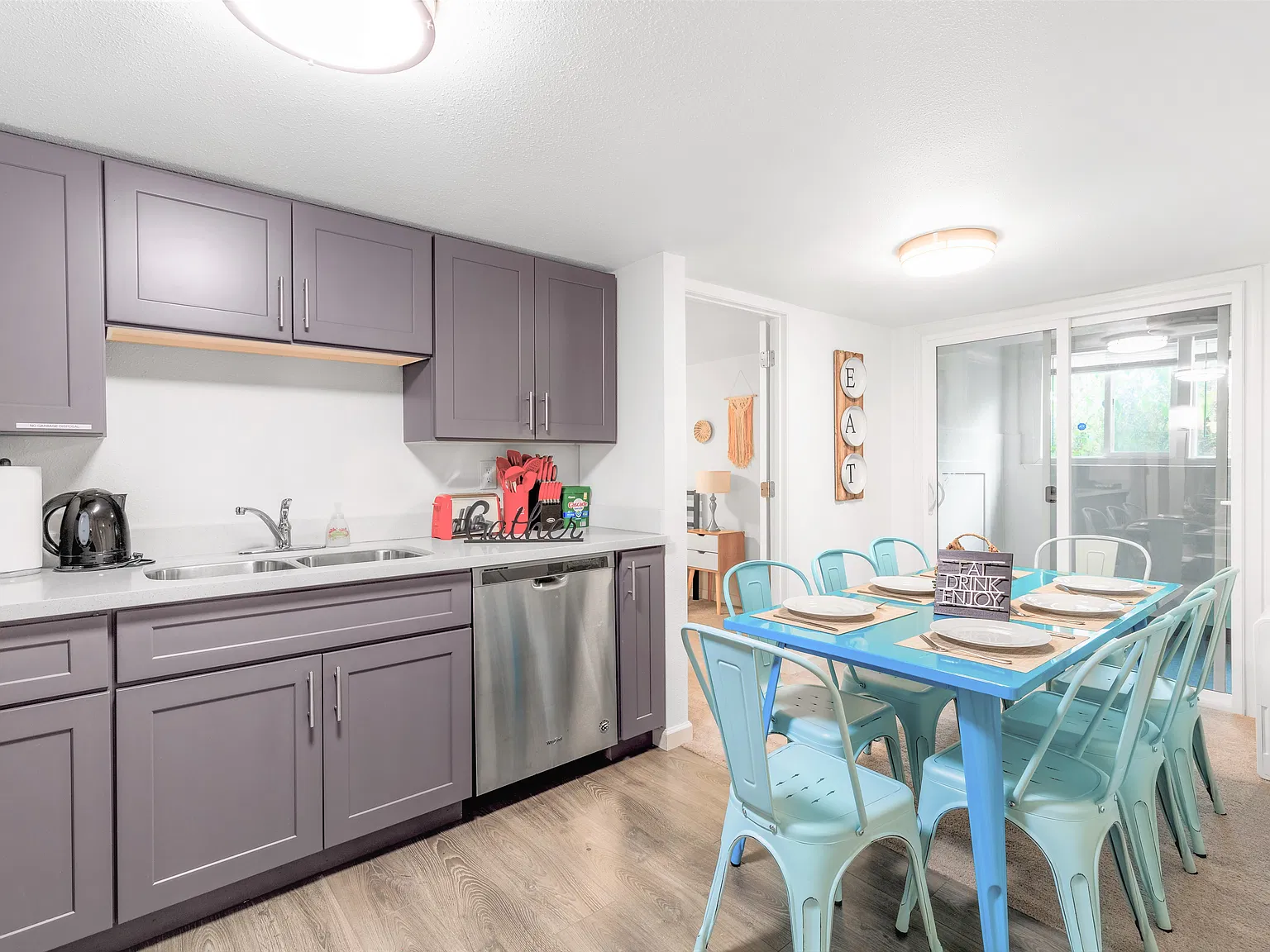 2 bed, 1400 sqft, $2,000 — Photo 3