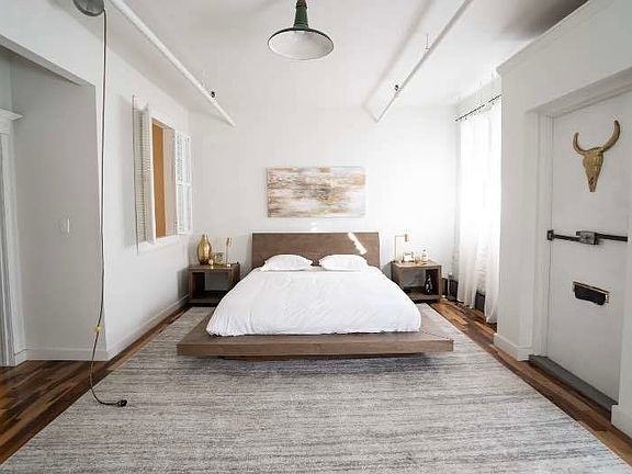 5th image of 604 Driggs Ave #1