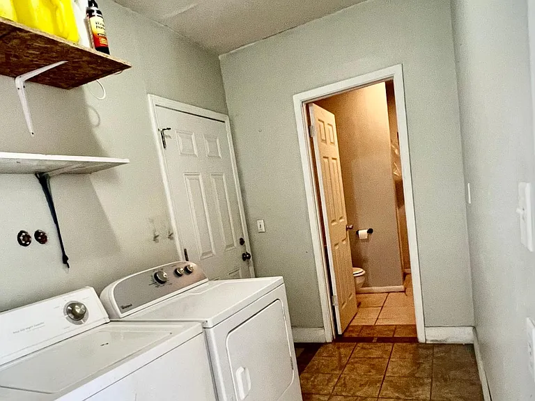 303 Richland Dr — Photo 18
