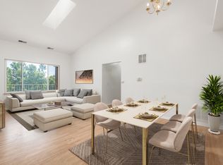 881 N Swift Rd UNIT 306, Addison, IL 60101