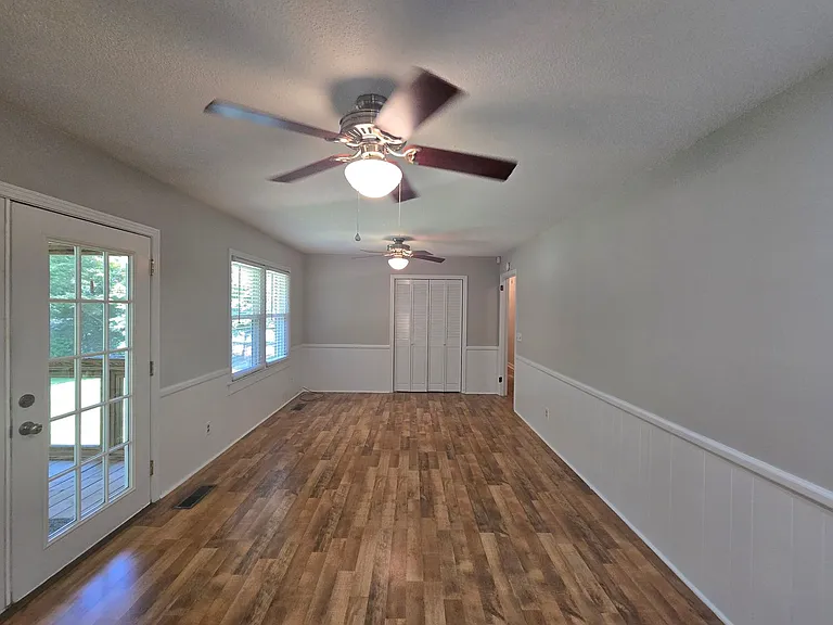 120 Milton Ave — Photo 6