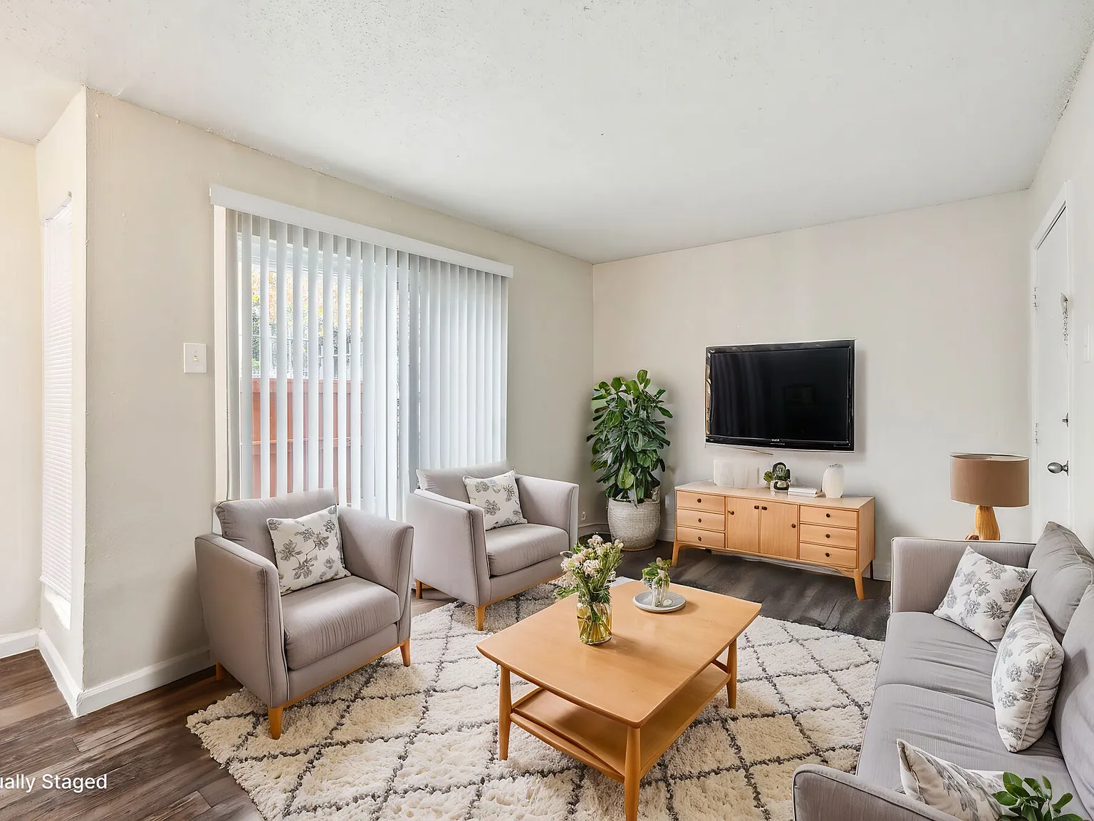 Windbury Apartments — Photo 2