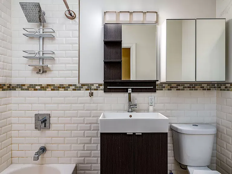 320 Cortelyou Rd #2 — Photo 6