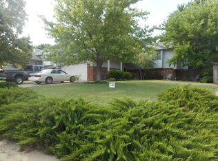 1712 E Brendonwood Rd, Derby, KS 67037