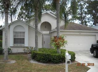 324 Hammocks Way, West Palm Beach, FL 33413