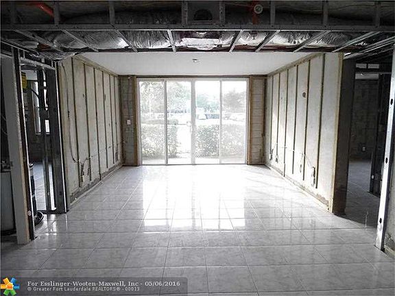 3rd image of 519 E Sheridan St #1032