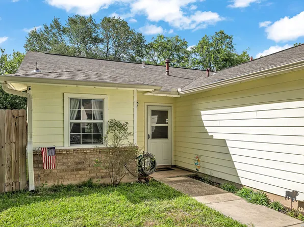 726 MEADOW GATE, Converse, TX 78109