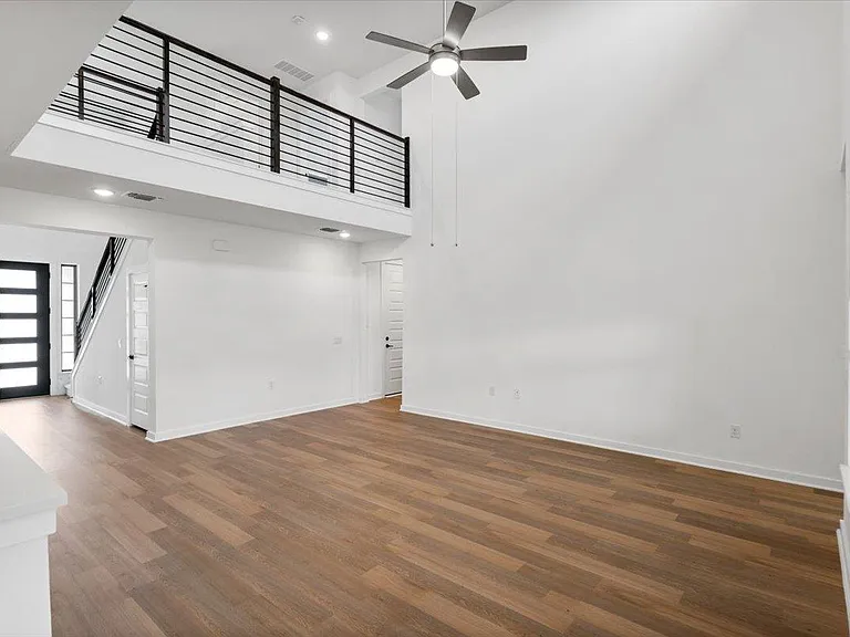 8320 Hubble Walk — Photo 3
