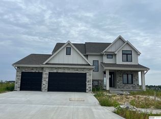 10805 S 221st Ave, Gretna, NE 68028