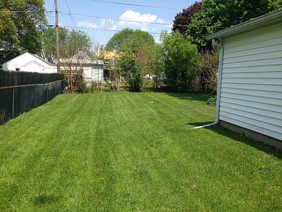 3rd image of 205 Pierson Blvd