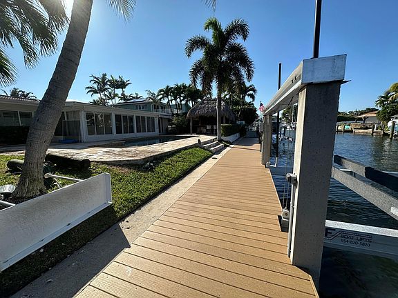 5th image of 725 Shore Drive