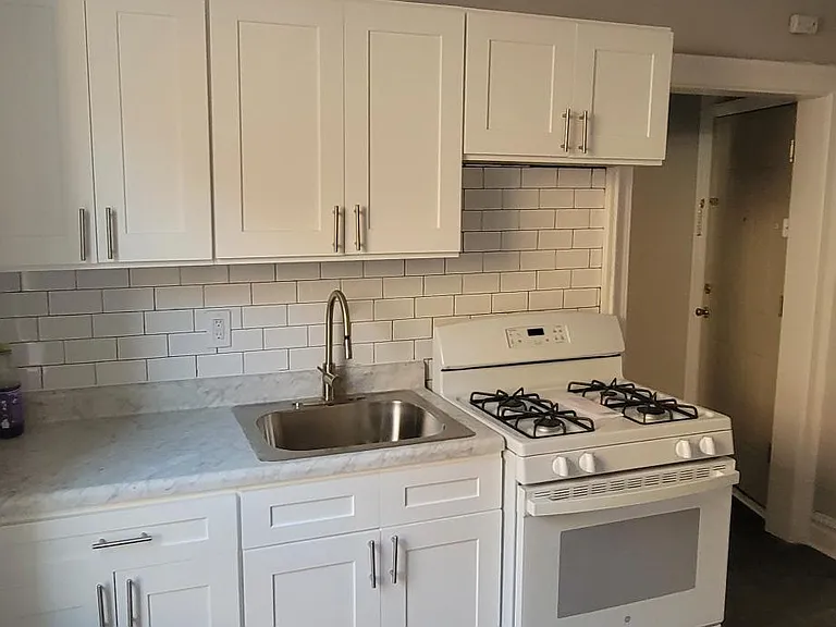 355 Danforth Ave #AE — Photo 6