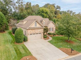 4765 Pebble Lake Dr, Pfafftown, NC 27040