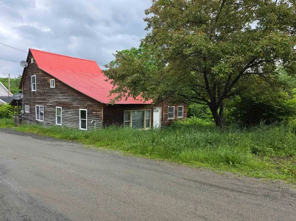 25 Maillet Road, Lunenburg, VT 05906
