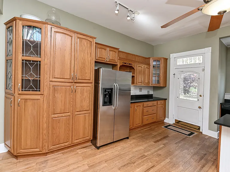 1234 Herschel Ave — Photo 12