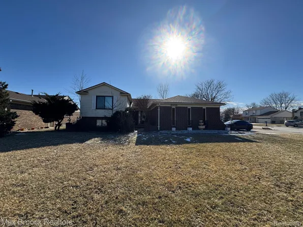 3008 Albany Dr, Sterling Heights, MI 48310