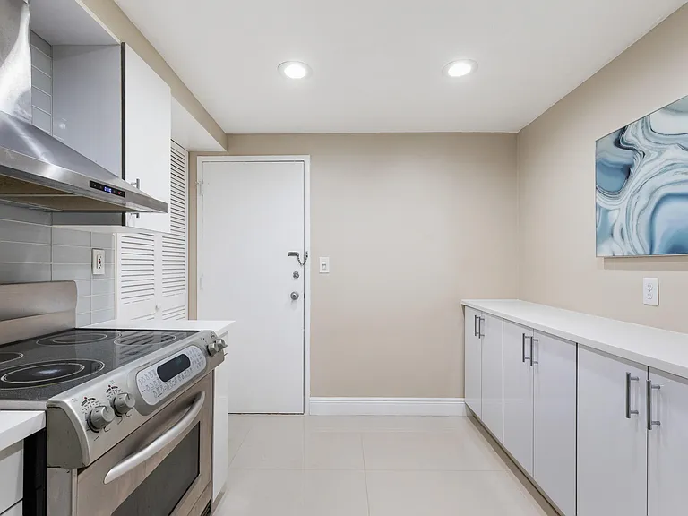 405 N Ocean Blvd #1123 — Photo 12