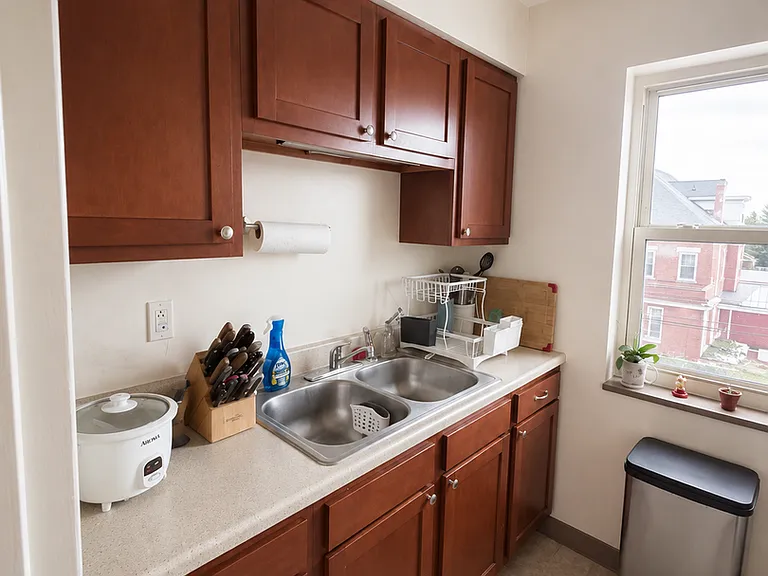 1101 Fawcett Street — Photo 6