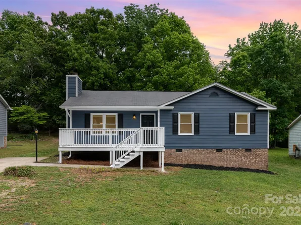 8220 Chrisbry Ln, Charlotte, NC 28215