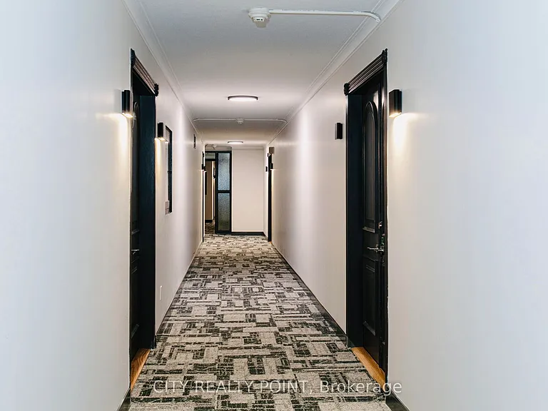 10 Shallmar Blvd #509 — Photo 18