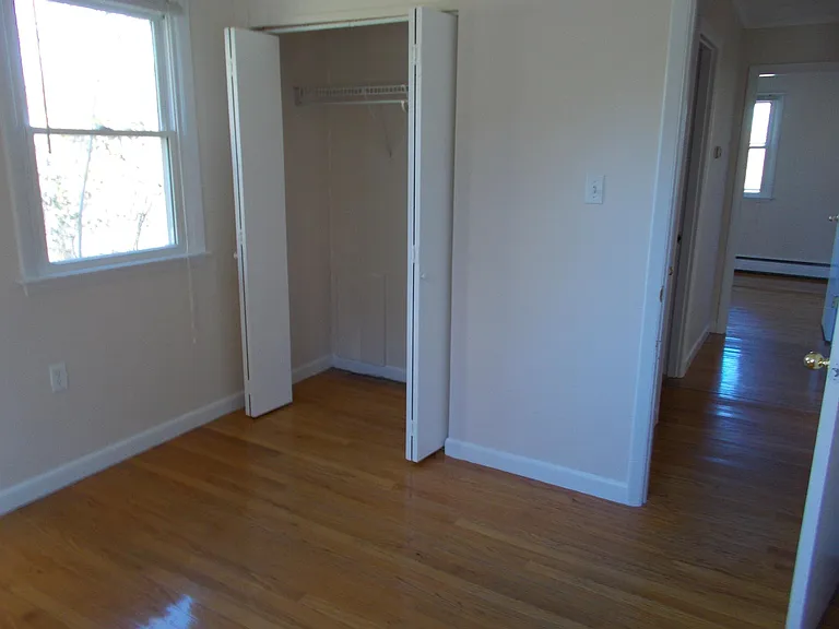 100 Robinson Rd — Photo 7