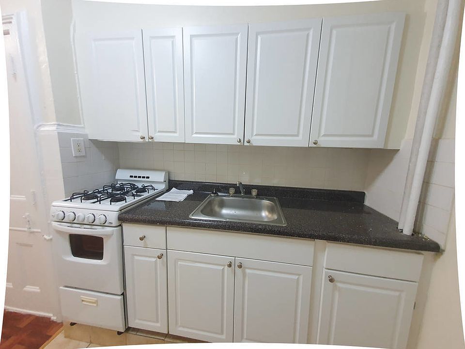2nd image of 1906 3rd Ave #2SA
