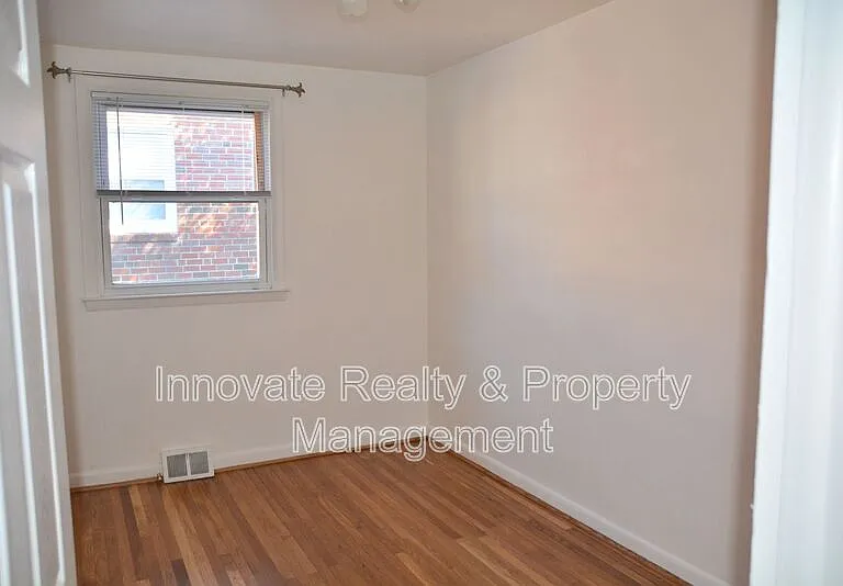 1714 Loney St #2 — Photo 11