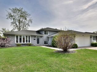 1509 Shelley Ct, Darien, IL