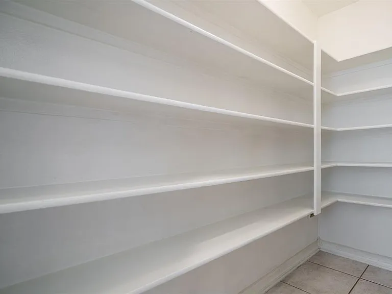 6010 Serrano Terrace Ln — Photo 10
