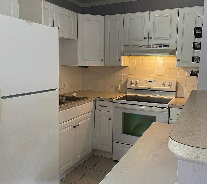 1st image of 3222 Queen St N APT A