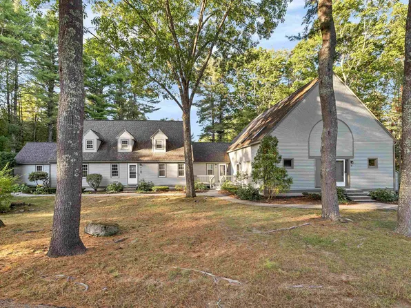 40 Glengarry Drive, Stratham, NH 03885
