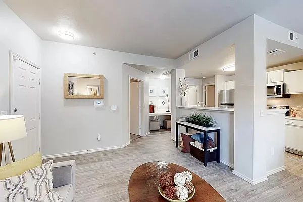 Sereno Park Apartments — Photo 10