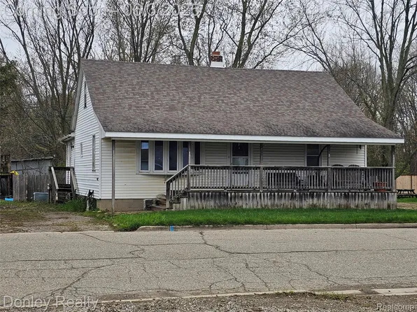 292 Lexington St, Sandusky, MI 48471