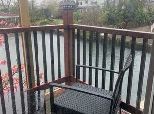 2 Granada Pl #2, Massapequa, NY 11758