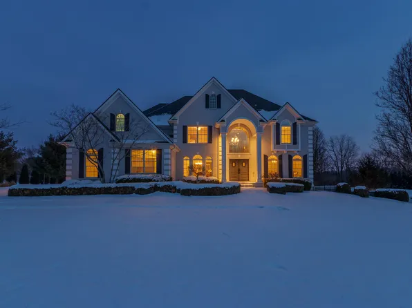 202 Woodhaven Dr, Nicholasville, KY 40356