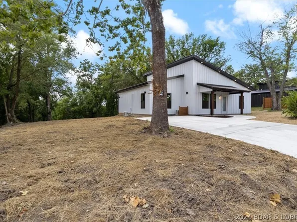 404 E Lafayette St, Versailles, MO 65084