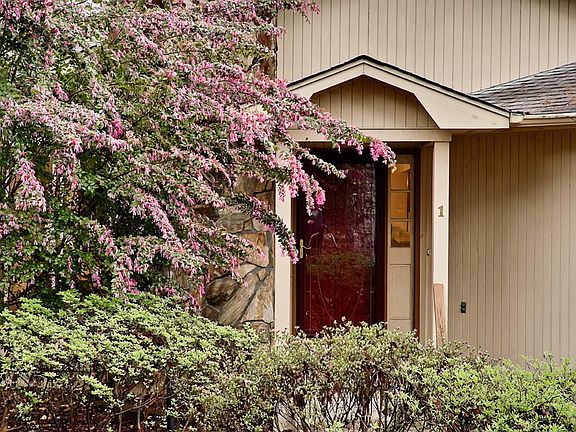 4th image of 1 Windward Ct
