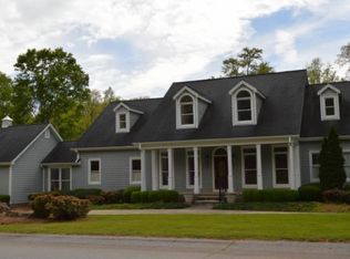 381 Valley View Dr, Woodruff, SC 29388