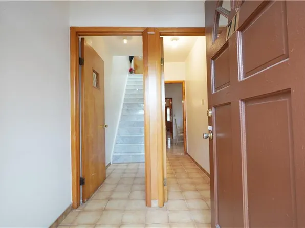 71 Van Sicklen St, Brooklyn, NY 11223