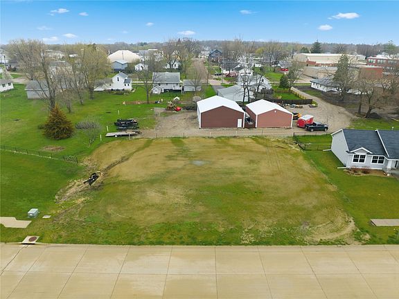 4th image of 708 Pointer Cir