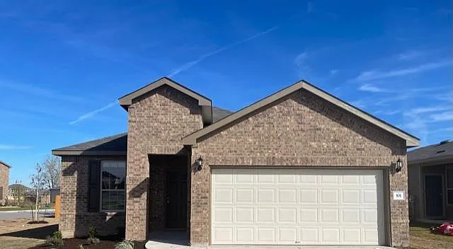 3 bed, 2.5 bath, 1701 sqft, $1,900 — Photo 1