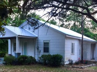 46 Holly Ave, Comer, GA 30629