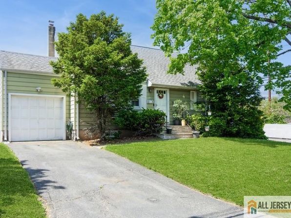 1 Berkley Blvd, Iselin, NJ 08830